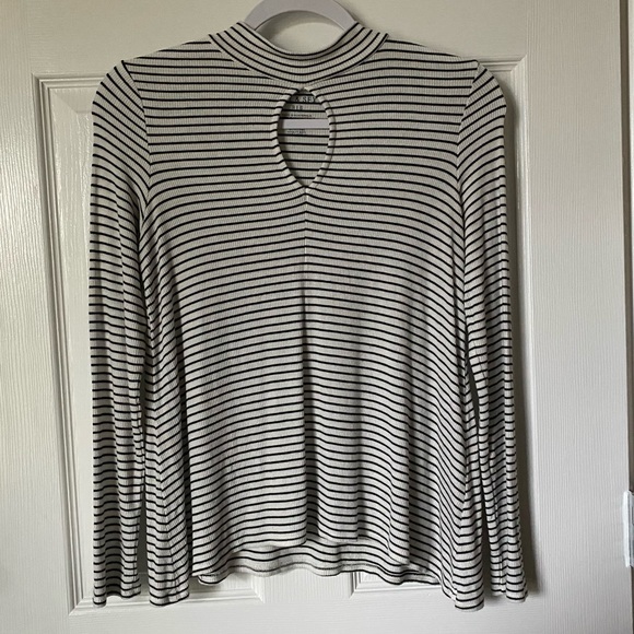 American Eagle striped keyhole ribbed mock-neck long sleeve top - Picture 1 of 6